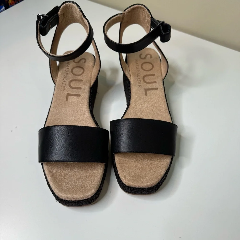 SOUL Naturalizer Gloria Black wedge sandals size NWOT
